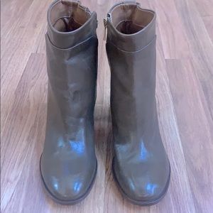 New brown leather round toe boots